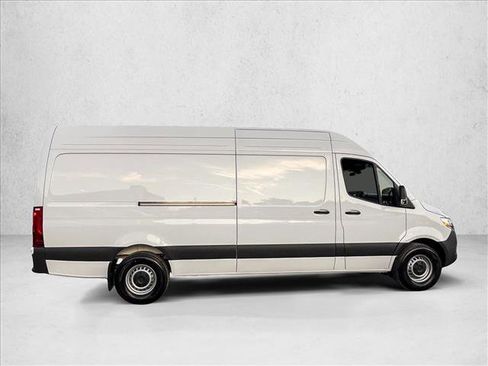 Used 2026 Mercedes-Benz Sprinter 2500 image 4
