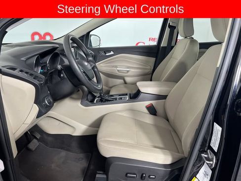 Used 2019 Ford Escape SE FWD image 10