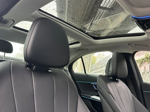 Used 2025 Mercedes-Benz E 350 4MATIC Sedan image 15