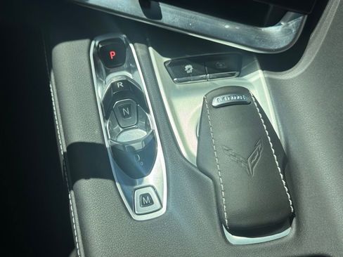 Used 2025 Chevrolet Corvette Stingray Preferred Cpe w/ Z51 Performance Package image 32