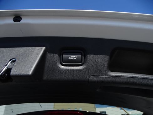 Used 2023 Hyundai Santa Fe SEL Convenience image 12