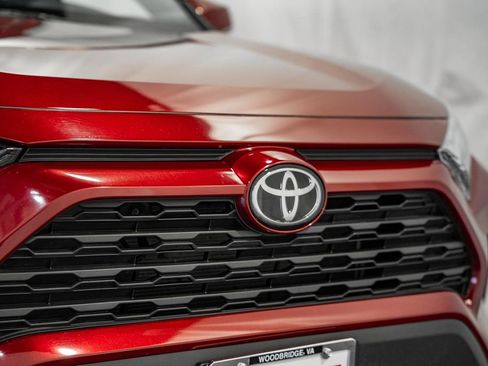 Used 2025 Toyota RAV4 XLE image 10