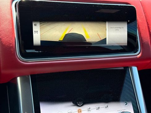 Used 2021 Land Rover Range Rover Sport HST image 21