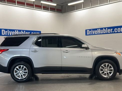 Used 2021 Chevrolet Traverse LT AWD/4WD image 3