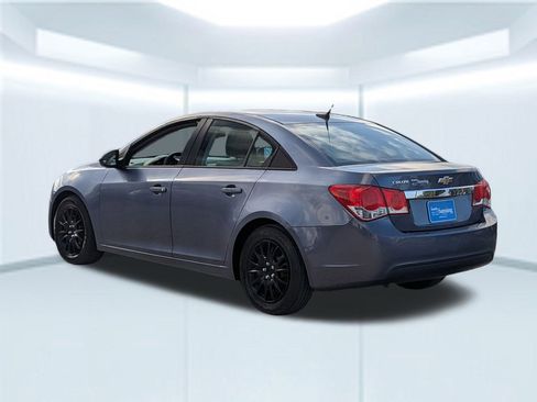 Used 2014 Chevrolet Cruze LS image 4