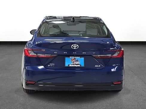 Used 2025 Toyota Camry XLE image 6