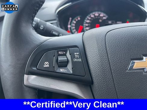 Used 2020 Chevrolet Trax LT w/ LT Convenience Package image 12