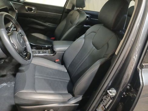 Used 2024 Kia Sorento SX image 13
