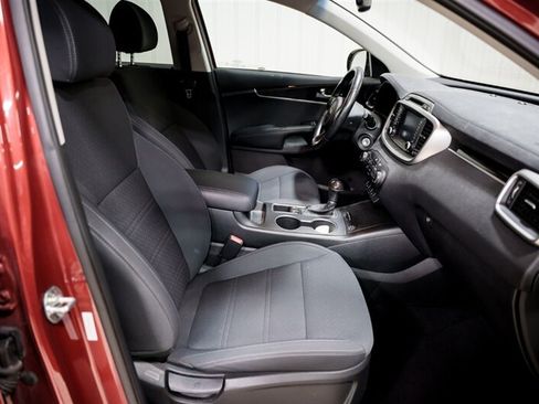 Used 2018 Kia Sorento FWD image 20