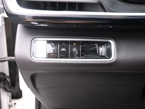 Used 2024 Buick Envision Preferred AWD/4WD image 17
