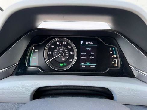 Used 2020 Hyundai Ioniq SE FWD image 28