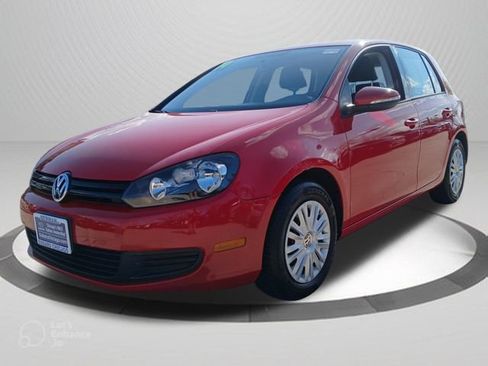 Used 2014 Volkswagen Golf 4-Door FWD image 6