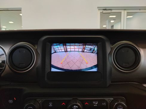 Used 2021 Jeep Wrangler Sport AWD/4WD image 22