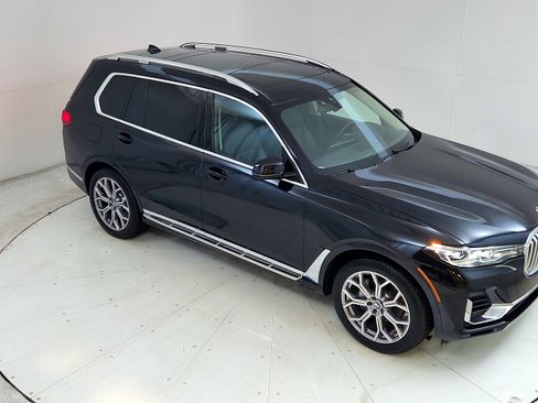 Used 2022 BMW X7 xDrive40i w/ Premium Package AWD/4WD image 13