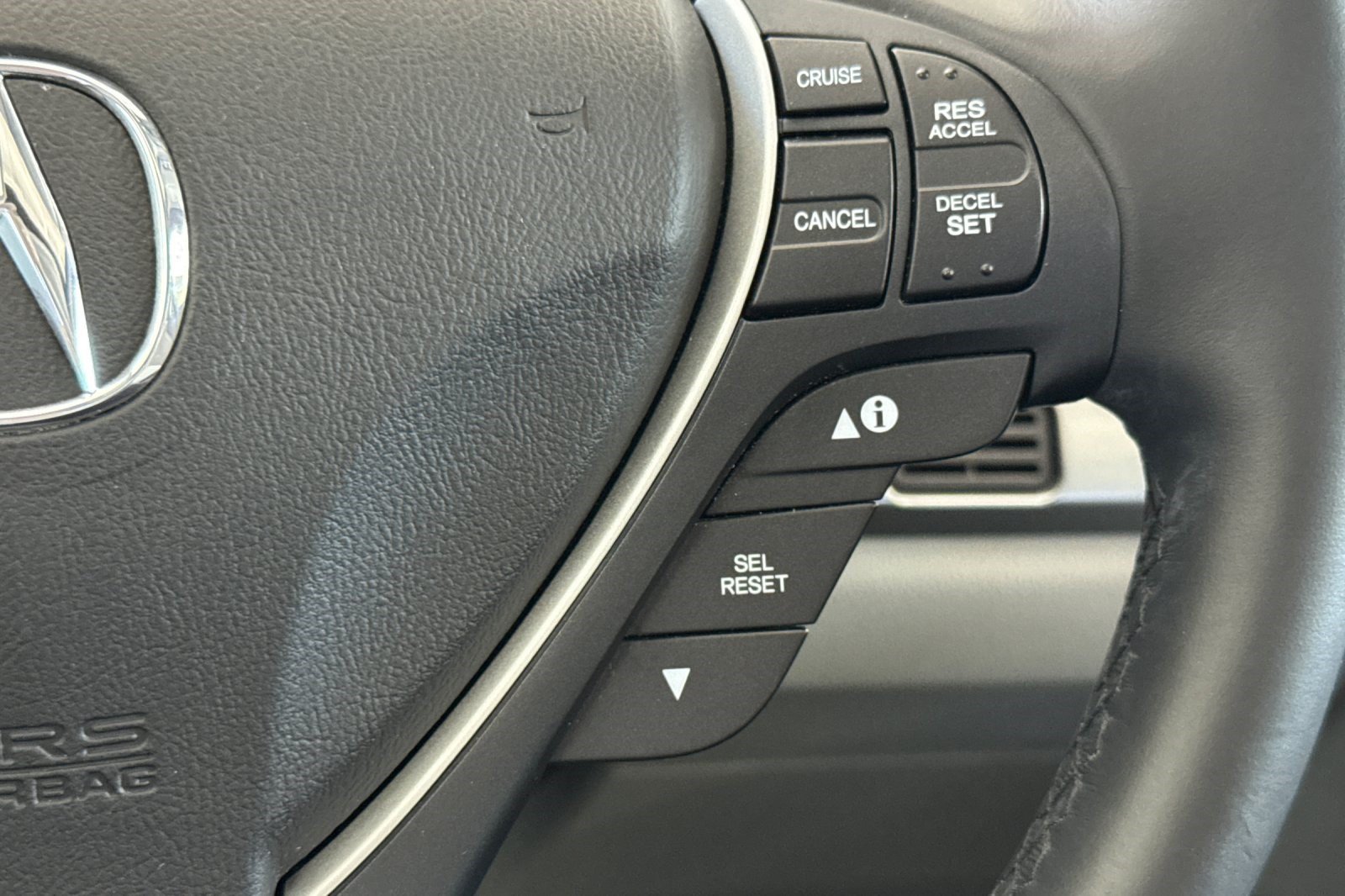 Used 2017 Acura RDX w/ Tech & AcuraWatch Plus Pack FWD image 31