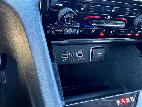 Used 2021 Jeep Grand Cherokee L Limited image 33