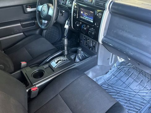 Used 2007 Toyota FJ Cruiser 4WD image 16