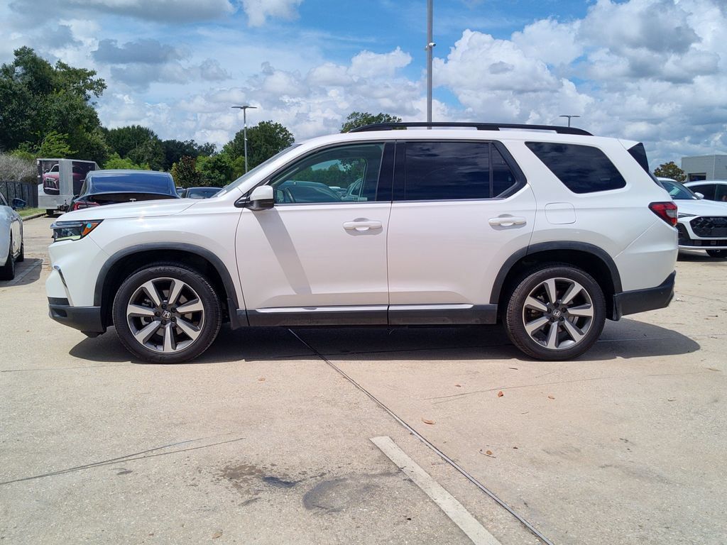 Used 2023 Honda Pilot Elite image 4