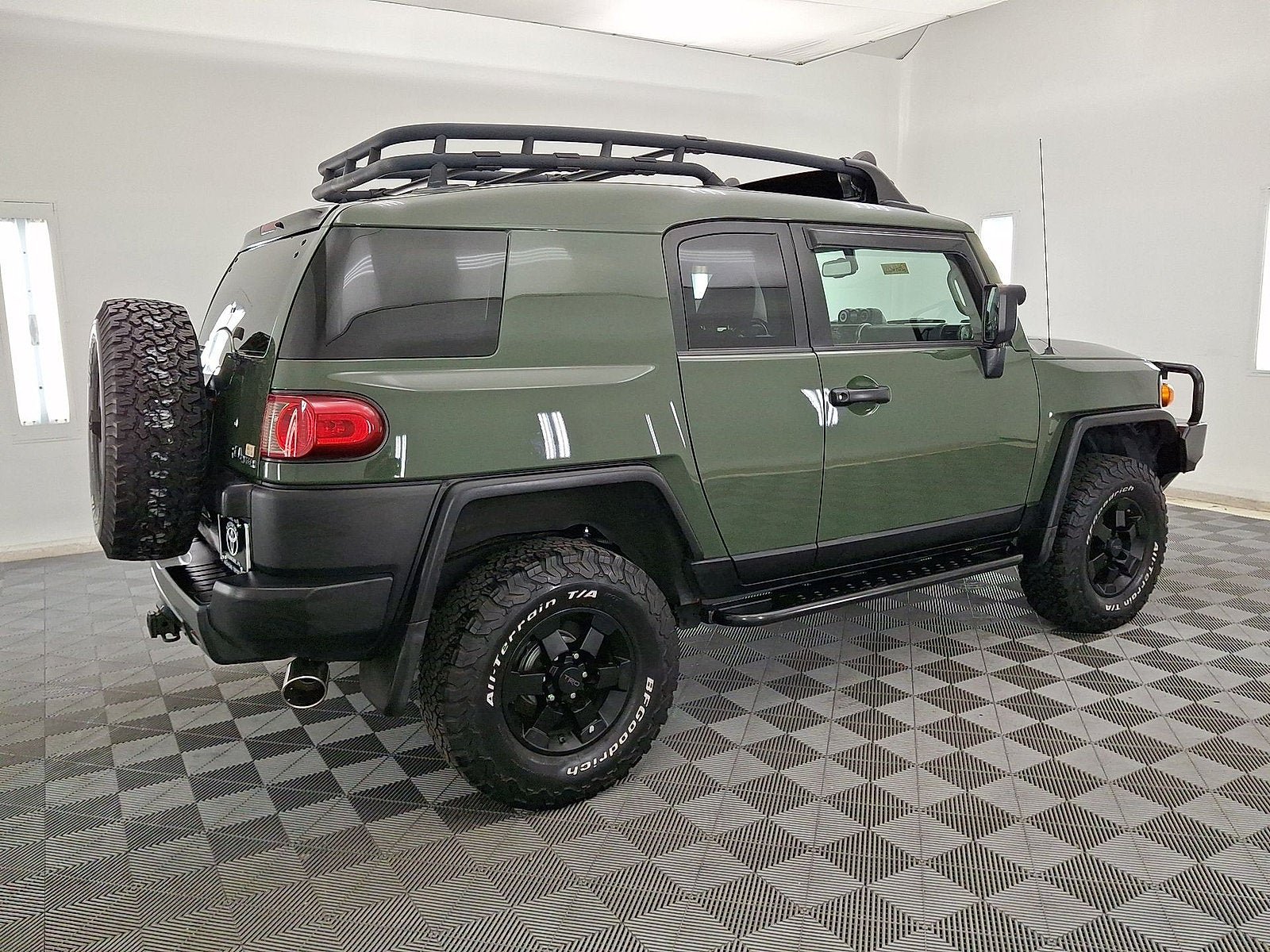 Used 2011 Toyota FJ Cruiser 4WD w/ Trail Teams Special Edition image 17