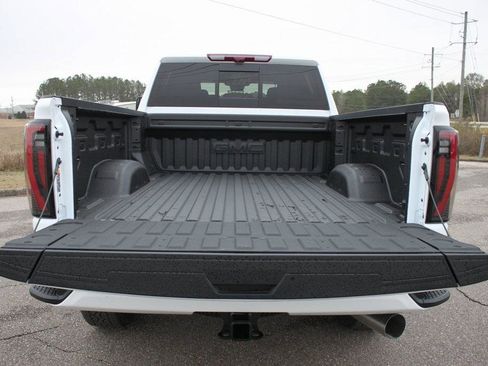 New 2026 GMC Sierra 2500 AT4 image 22