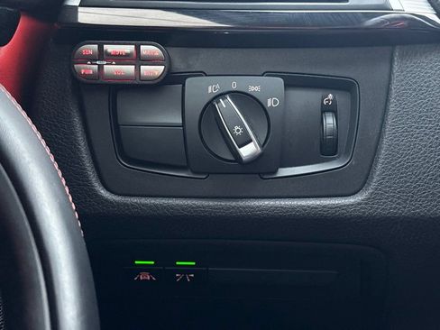 Used 2018 BMW M4 Convertible RWD image 25
