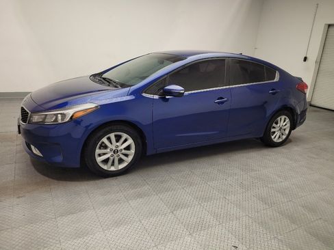 Used 2017 Kia Forte S w/ S Technology Package FWD image 2