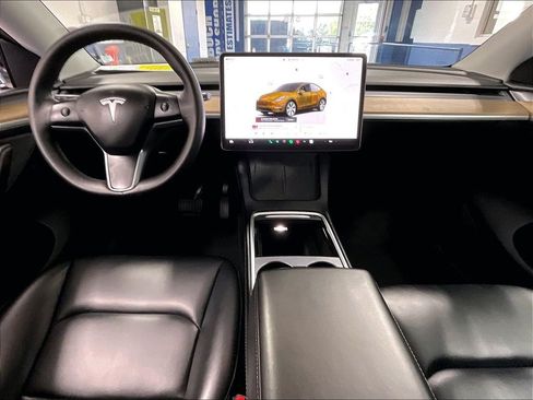 Used 2024 Tesla Model Y Long Range AWD/4WD image 21