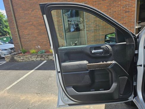 Used 2020 Chevrolet Silverado 1500 LT w/ Trailering Package AWD/4WD image 36
