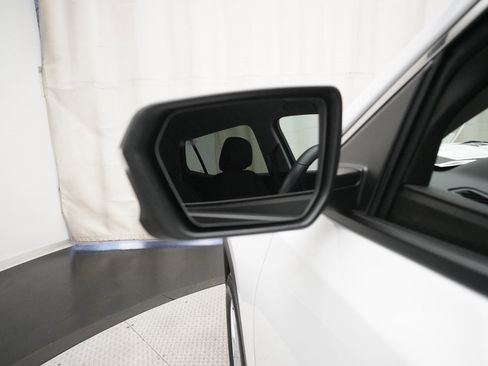 Used 2023 GMC Terrain SLE w/ Driver Convenience Package image 25