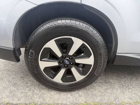 Used 2017 Subaru Forester 2.5i w/ Alloy Wheel Package AWD/4WD image 13