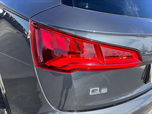 Used 2020 Audi Q5 Prestige image 28