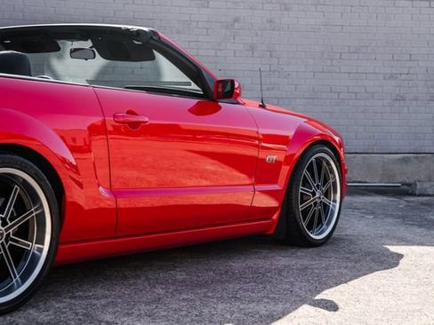 Used 2006 Ford Mustang GT Premium RWD image 48