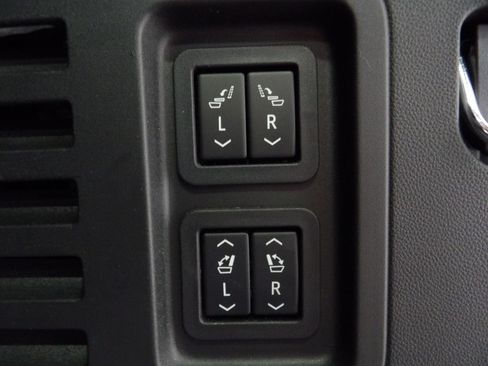 Used 2025 Chevrolet Traverse RS w/ LPO, Floor Liner Package AWD/4WD image 42