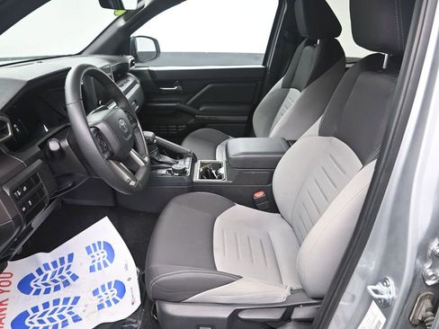 Used 2025 Toyota Tacoma TRD Off-Road image 14