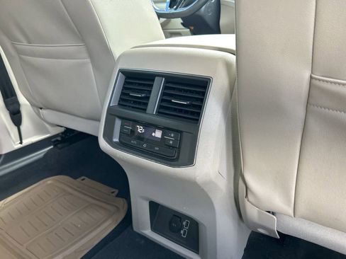 Used 2019 Volkswagen Atlas SE w/ Towing Package image 42