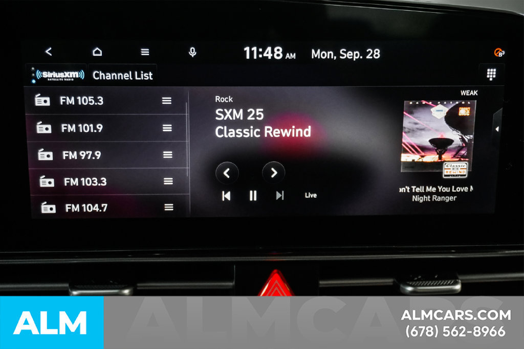 Used 2025 Hyundai Elantra SEL FWD image 32