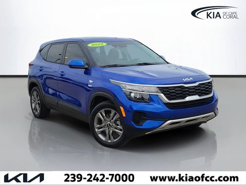 Certified 2022 Kia Seltos LX AWD/4WD image 1