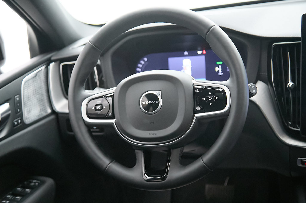 Certified 2026 Volvo XC60 T8 Ultra AWD/4WD image 26