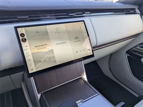 New 2026 Land Rover Range Rover SE image 11