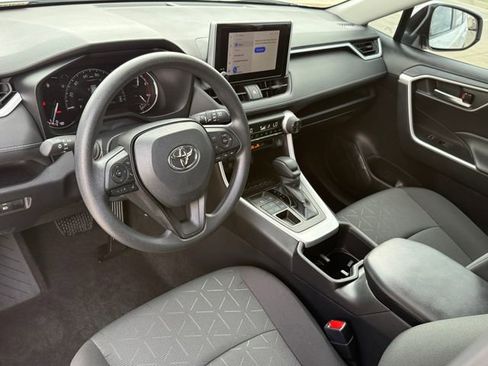 Used 2023 Toyota RAV4 XLE AWD/4WD image 10