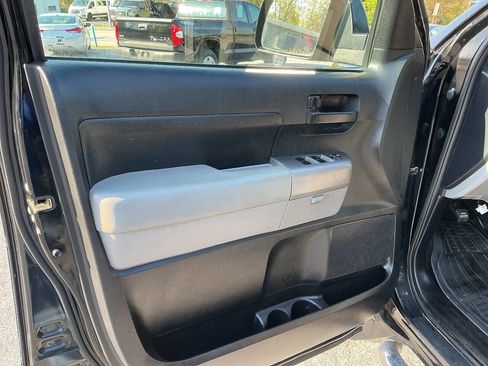 Used 2013 Toyota Tundra 4x4 Double Cab w/ Tow Pkg image 20