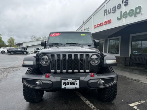 Used 2020 Jeep Gladiator Rubicon w/ LED Lighting Group AWD/4WD image 2