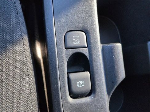 Certified 2025 Toyota Corolla LE image 25