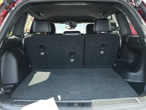 Used 2024 Jeep Grand Cherokee Altitude RWD image 10
