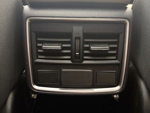Used 2023 Subaru Forester Premium AWD/4WD image 17