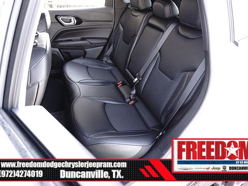 New 2026 Jeep Compass Latitude image 14