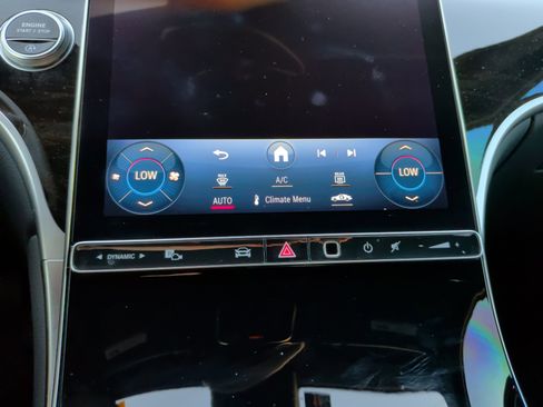 Used 2024 Mercedes-Benz GLC 300 image 17