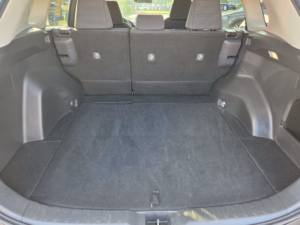Used 2025 Toyota RAV4 LE AWD/4WD image 26