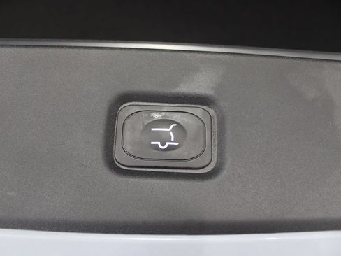 New 2026 Lincoln Navigator Reserve AWD/4WD image 17