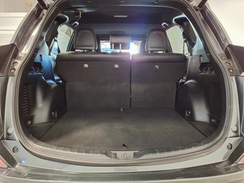 Used 2018 Toyota RAV4 SE image 7